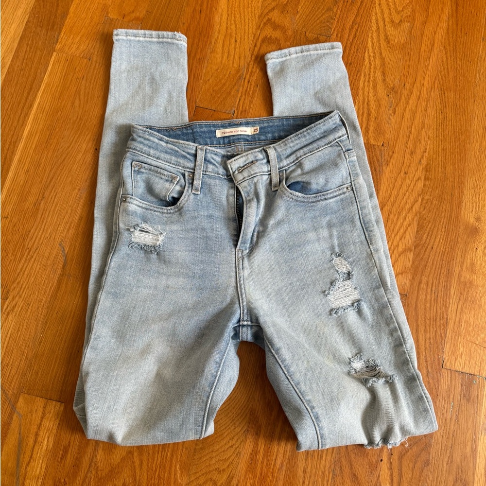 Levi's 721 high rise skinny size 25